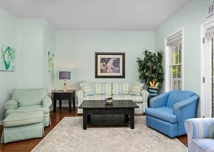 Sunset Island Waterfront 4 Bedroom Townhome With Many Amenities! *